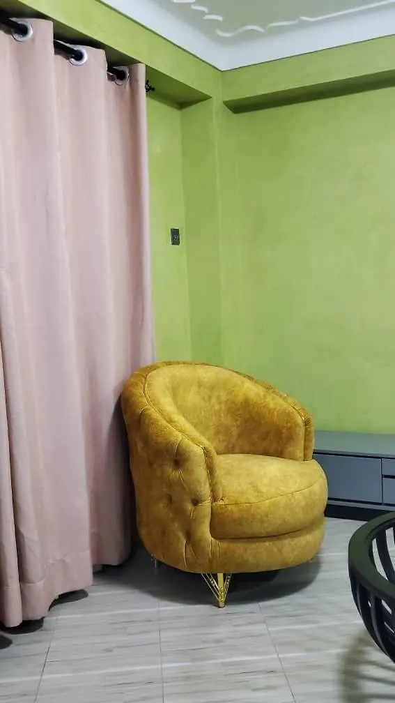 Ξενοδοχείο με διαμερίσματα Blaize Affaire Apartments Καμπάλα